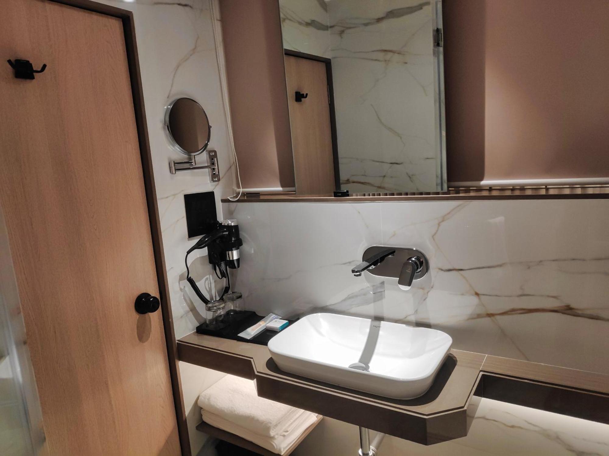 מומביי Maxxvalue Hotel Midc - Andheri מראה חיצוני תמונה