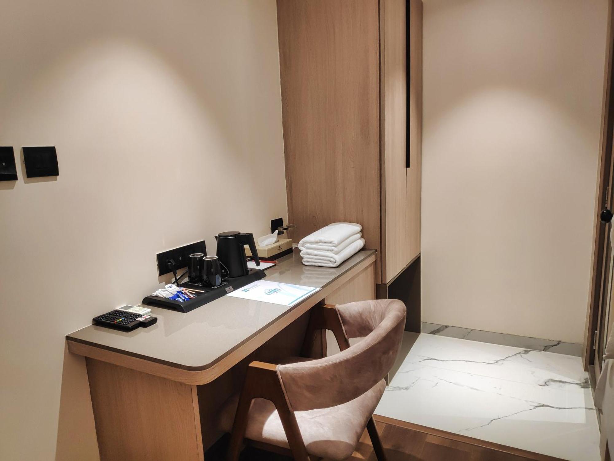 מומביי Maxxvalue Hotel Midc - Andheri מראה חיצוני תמונה